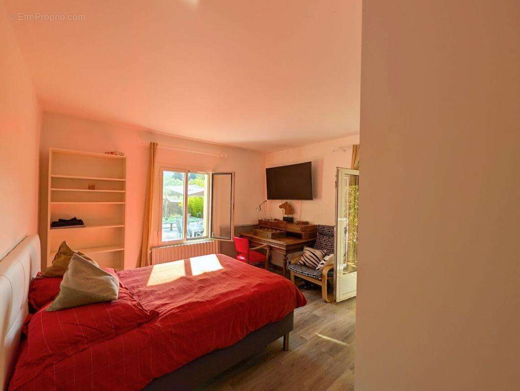 Maison 171 m² à Villecroze  - photo 14