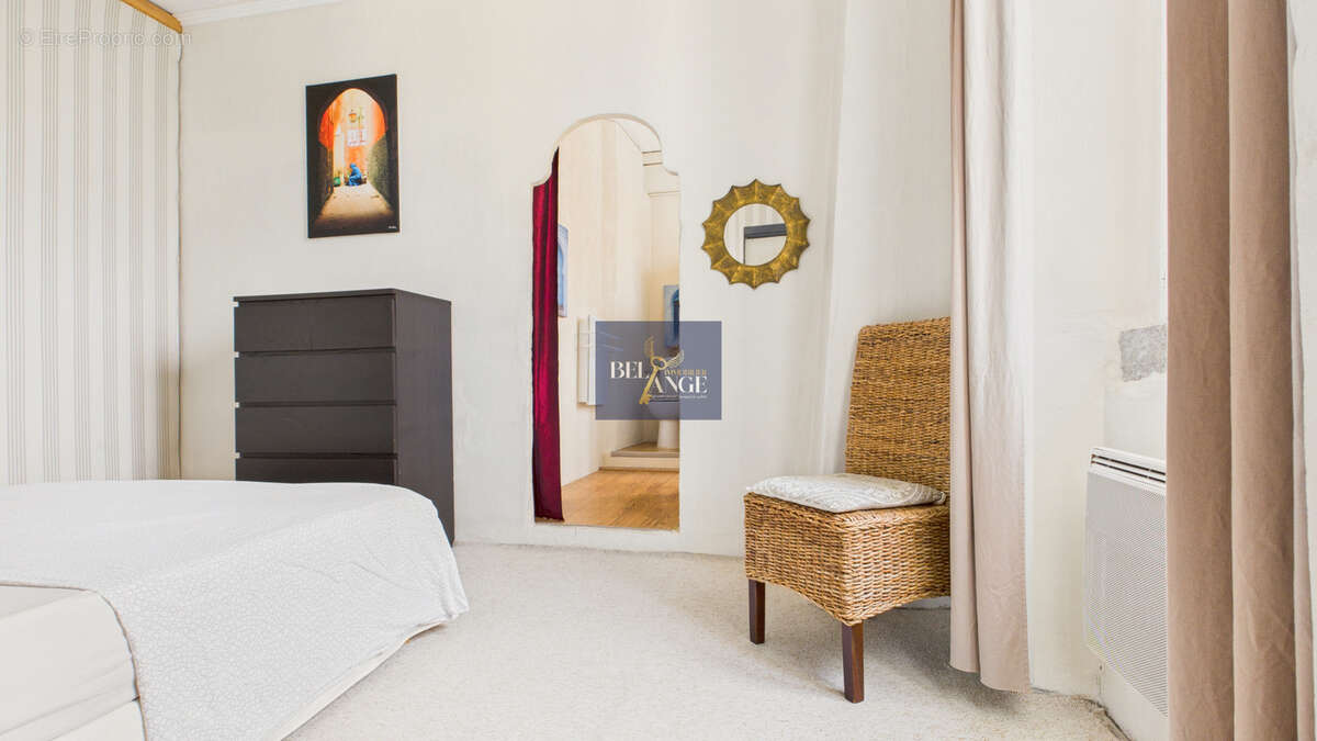 Maison à VILLENEUVE-DE-BERG