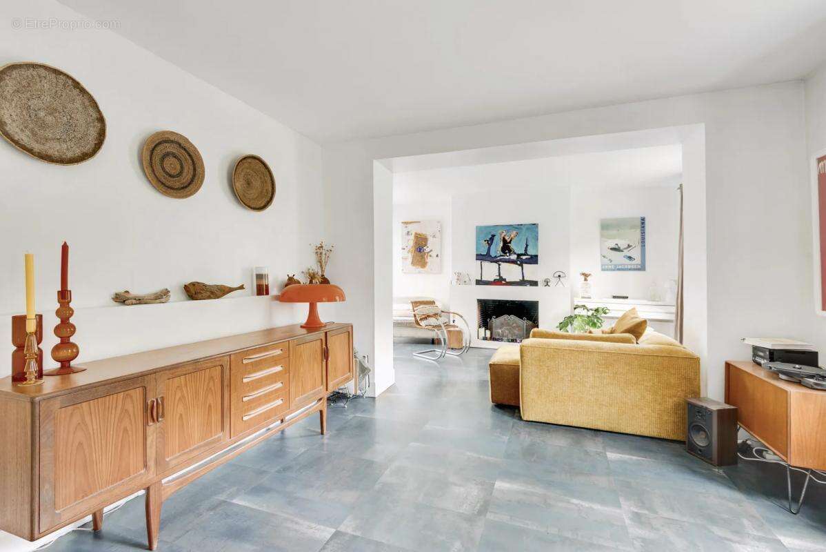 Maison à VILLENEUVE-LA-GARENNE