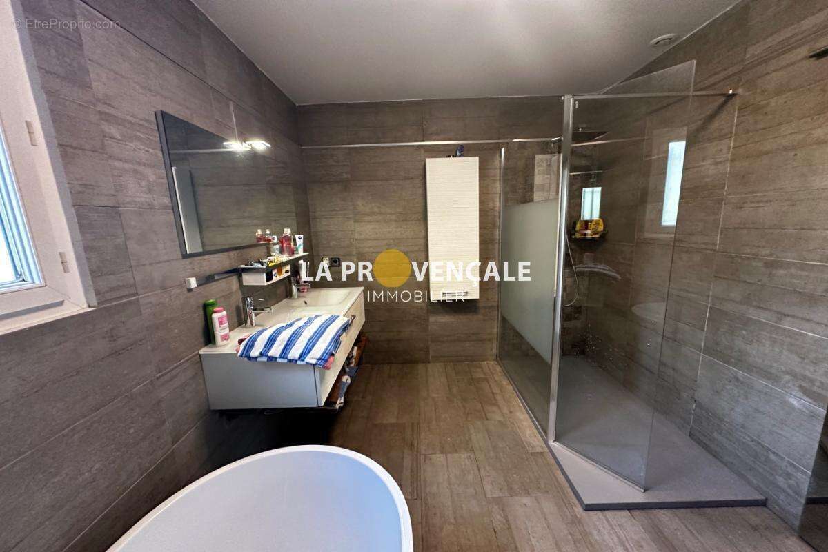 Maison à LA BOUILLADISSE