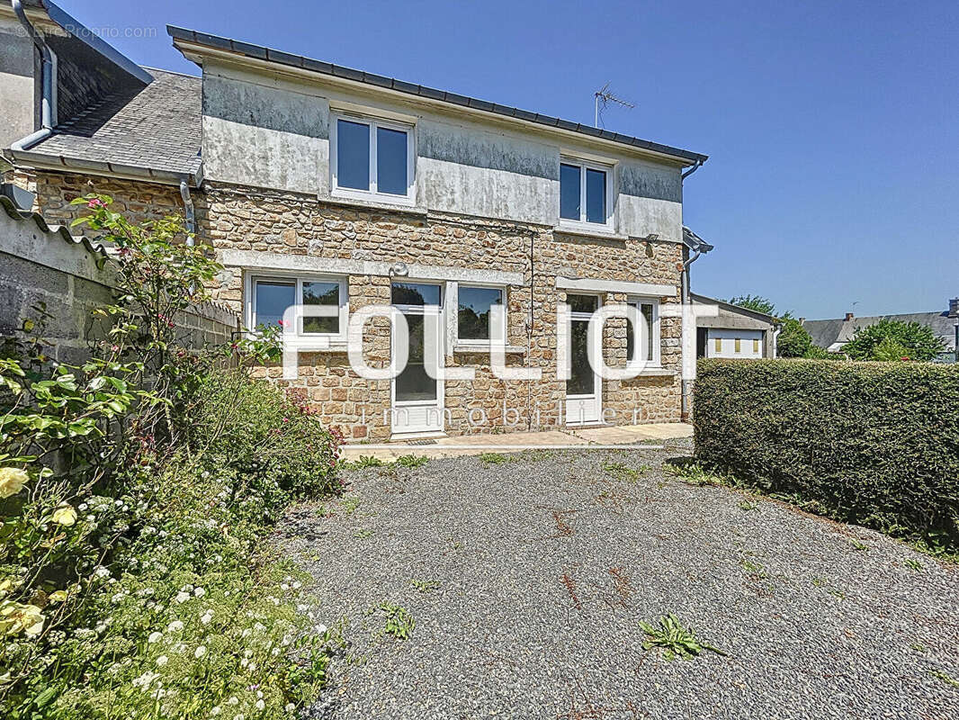 Maison à SAINT-DENIS-LE-GAST