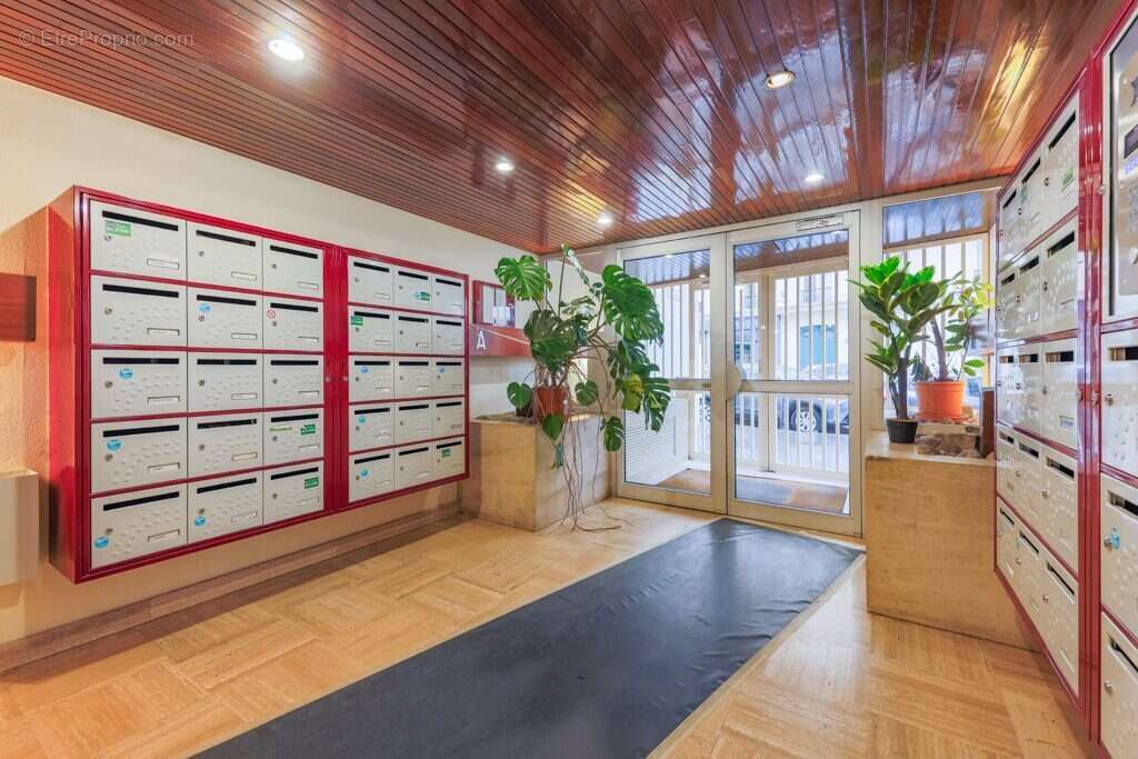 Appartement à PARIS-17E