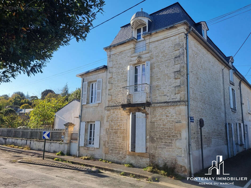 Maison à FONTENAY-LE-COMTE
