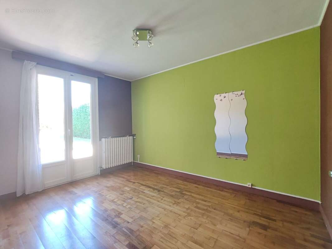 Maison à SAINT-MARTIN-DU-FOUILLOUX