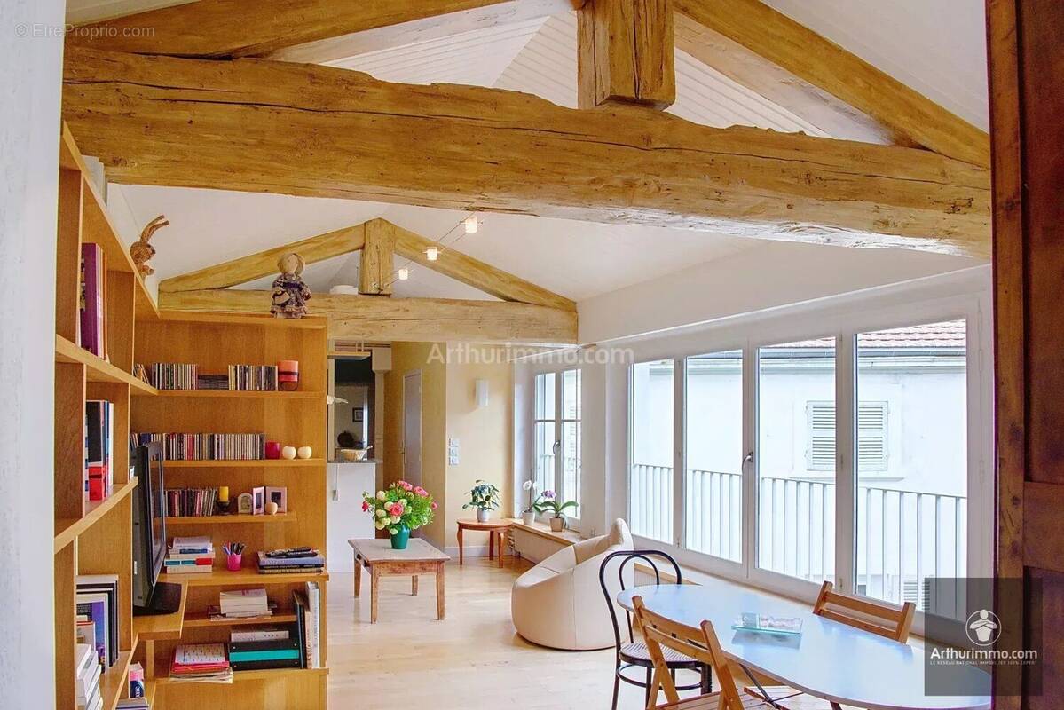 Appartement à SAINTE-FOY-LES-LYON