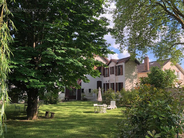 Appartement à SAMOIS-SUR-SEINE