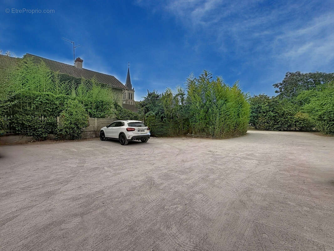Appartement 756 m² à Lux  - photo 6