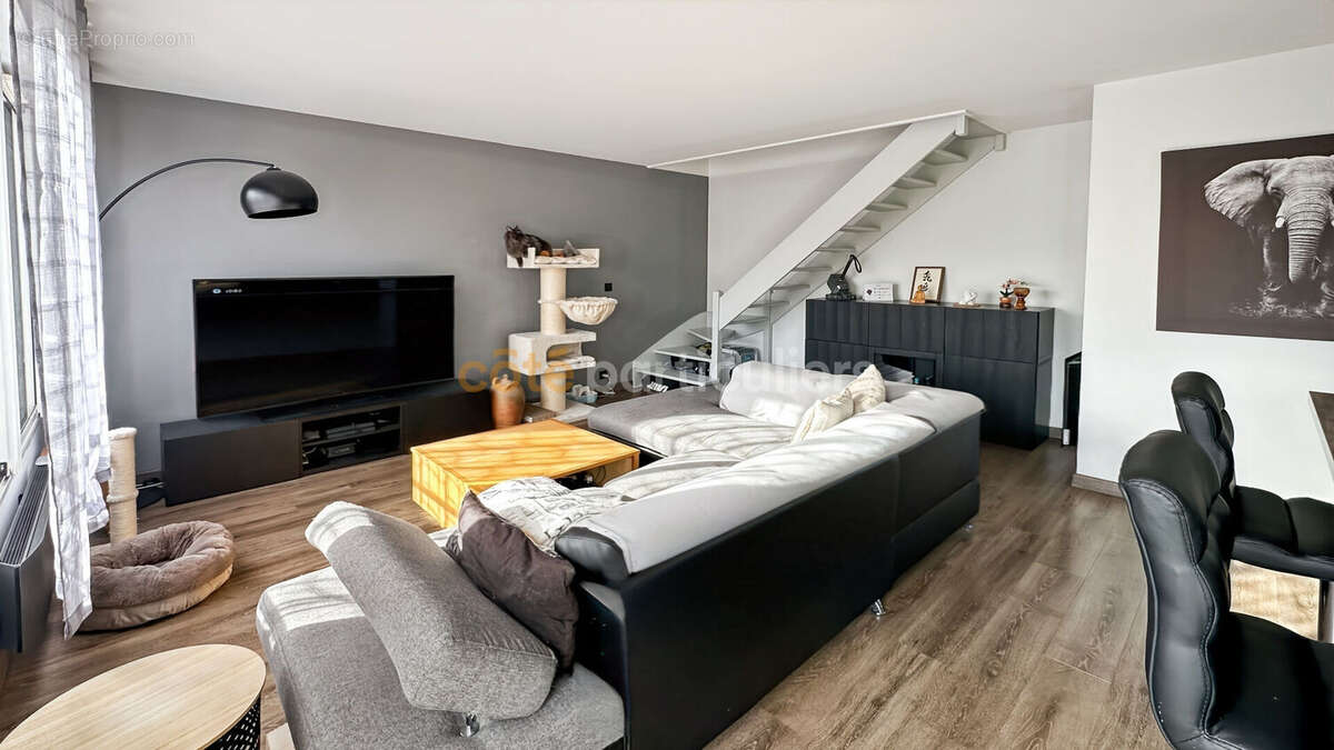 Appartement à MOISSY-CRAMAYEL