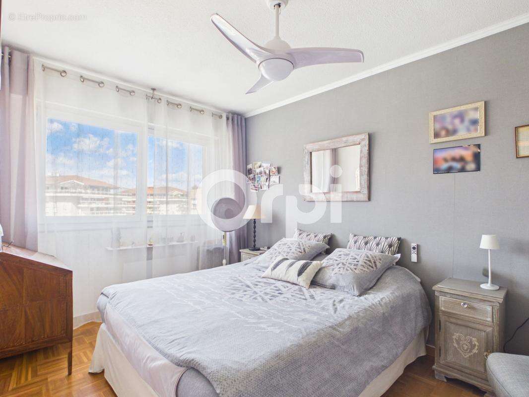 Appartement à MANDELIEU-LA-NAPOULE