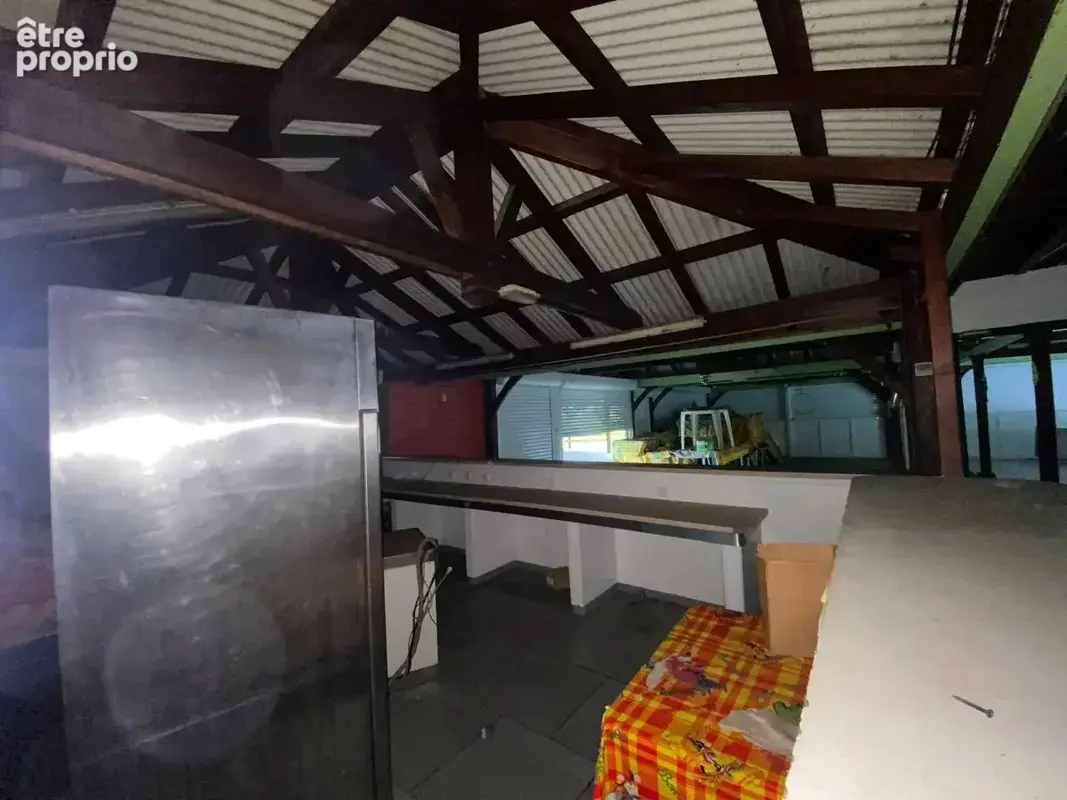 Commerce 300 m² à vendre à Le Robert (97231) - photo 12