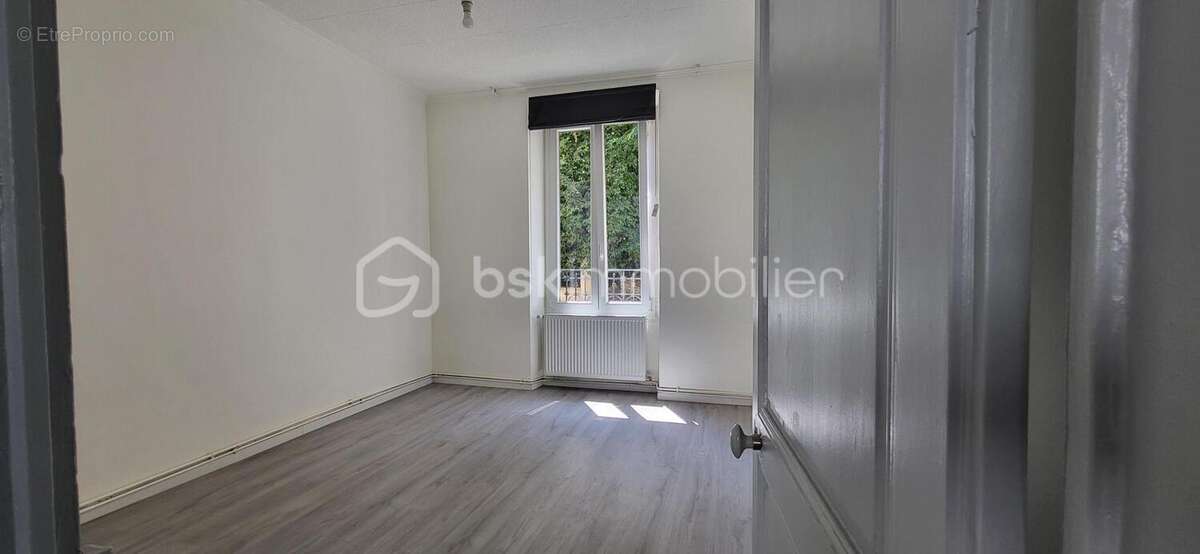 Appartement à CORBEIL-ESSONNES