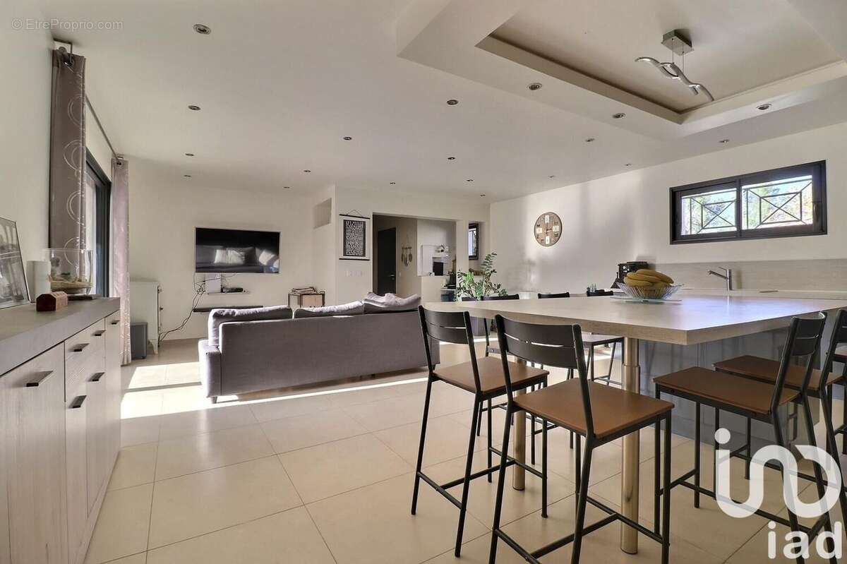 Photo 5 - Maison à LE CANNET-DES-MAURES