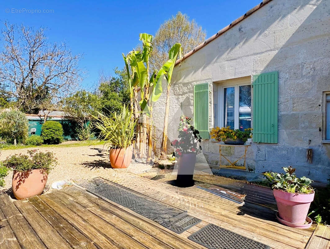 Maison à THENAC