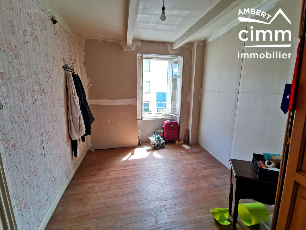 Maison à SAINT-ALYRE-D&#039;ARLANC