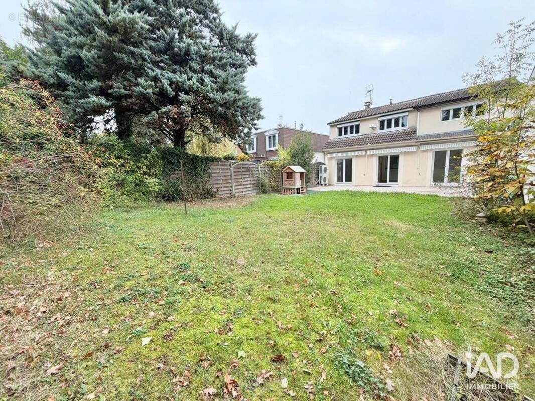 Photo 1 - Maison à DAMMARTIN-EN-GOELE