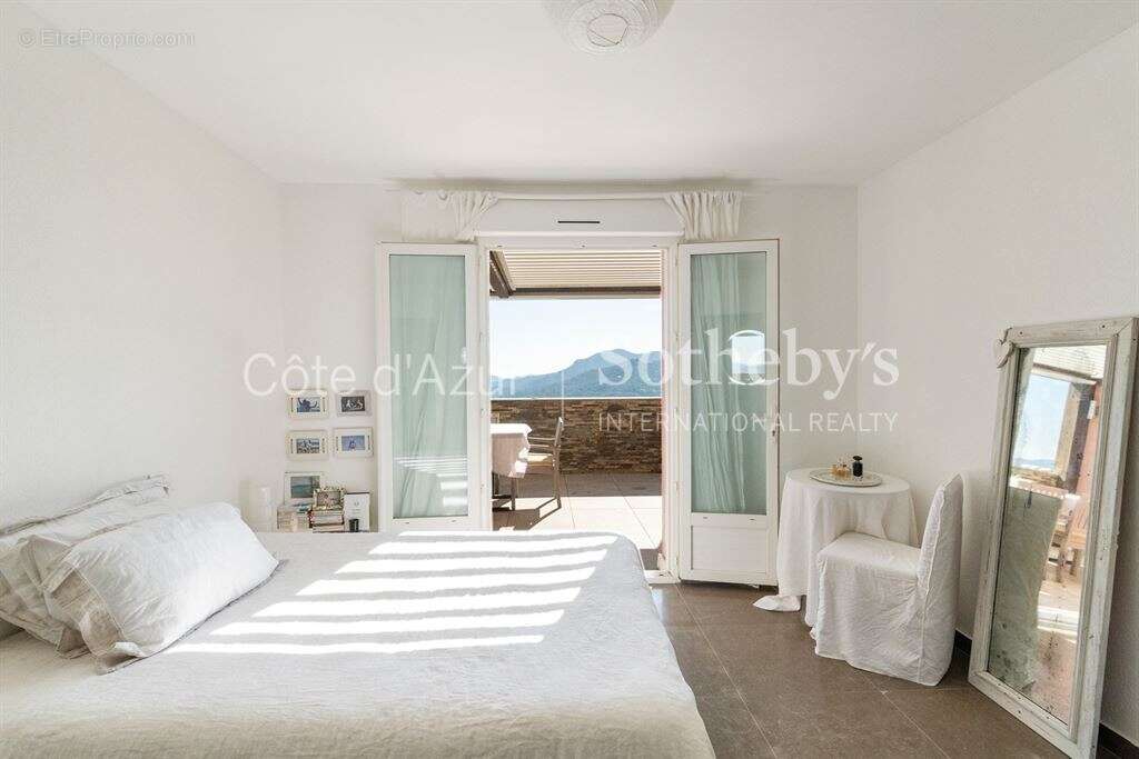 Maison à LES ADRETS-DE-L'ESTEREL