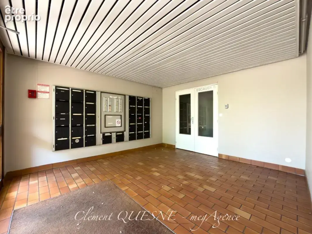 T1 / parking privatif / cave / vendu loue - photo 12