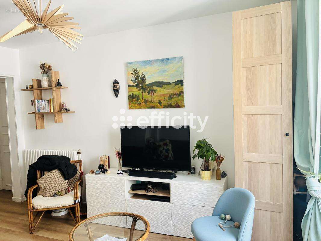 Appartement à PARIS-10E