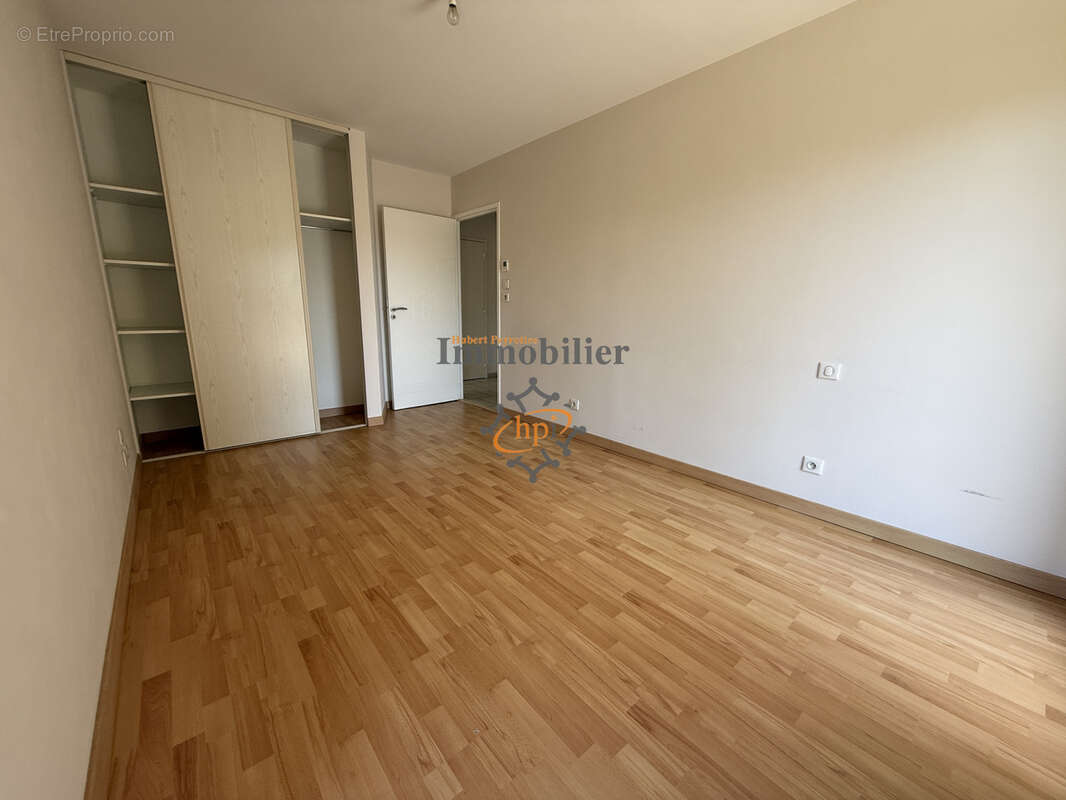 Vente appartement avec ascenseur et garage Saint  Affrique - photo 9