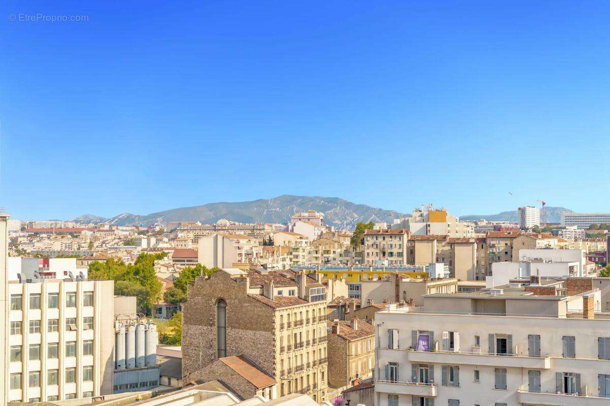 Appartement à MARSEILLE-2E