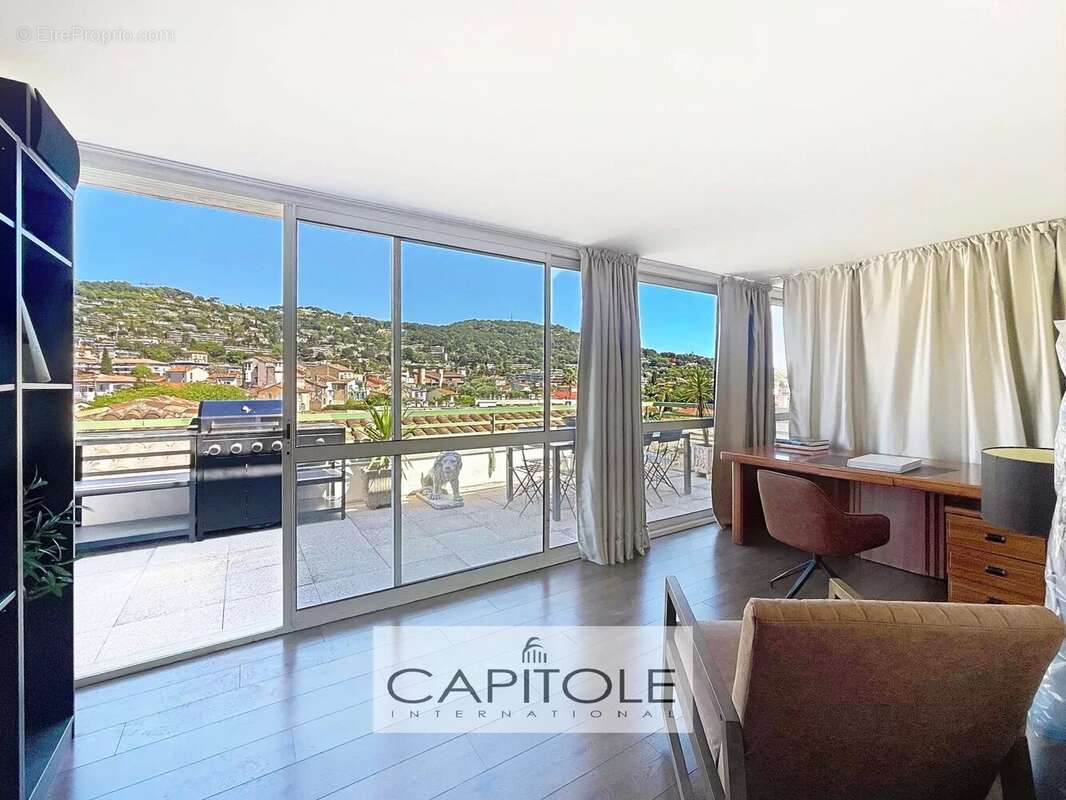 Appartement à LE CANNET