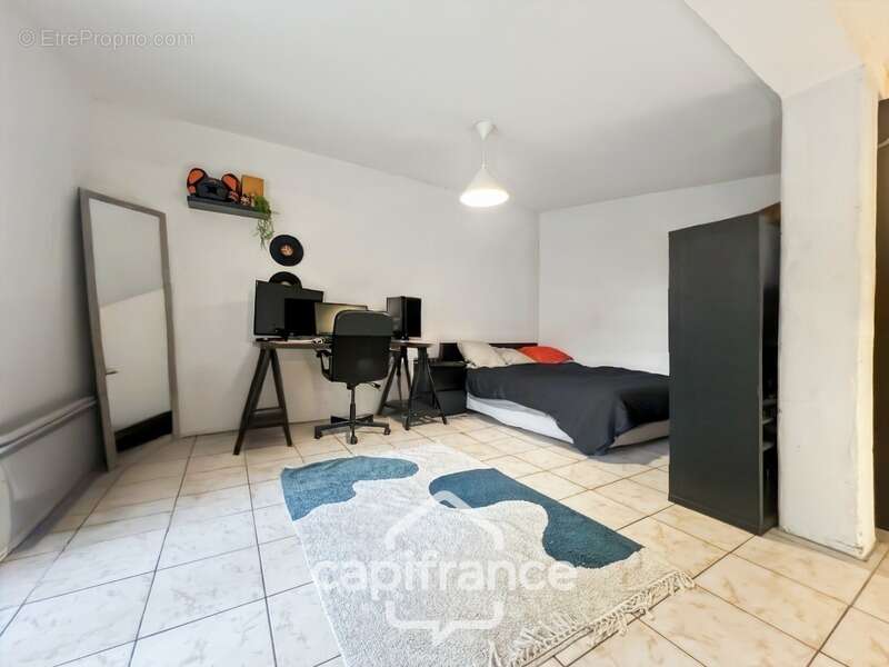Domaine et Golf de Pont Royal, belle  propriété de 290 m2 établie sur un terrain de 2600 m2, cinq chambres, un bureau, piscine,  - photo 64