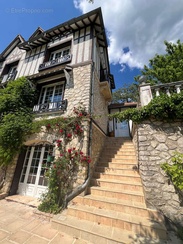 Maison à FONTAINEBLEAU