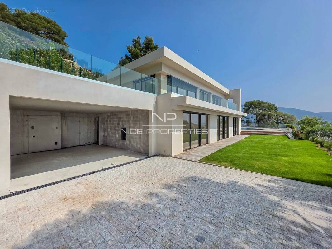 Maison à ROQUEBRUNE-CAP-MARTIN