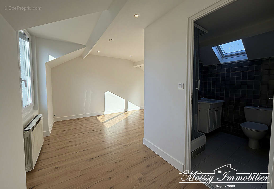 Appartement à MOISSY-CRAMAYEL