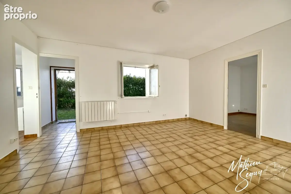 CHARBONNIERES LES BAINS (69) Appartement T2 de 45m² avec jardin de 84m² - Façade refaite 2025 et huisseries changées 2025 - photo 19
