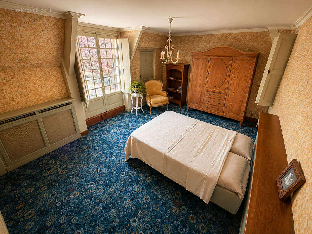 Élégante demeure familiale de 230 m² au coeur de Coye-la-Forêt ! - photo 12