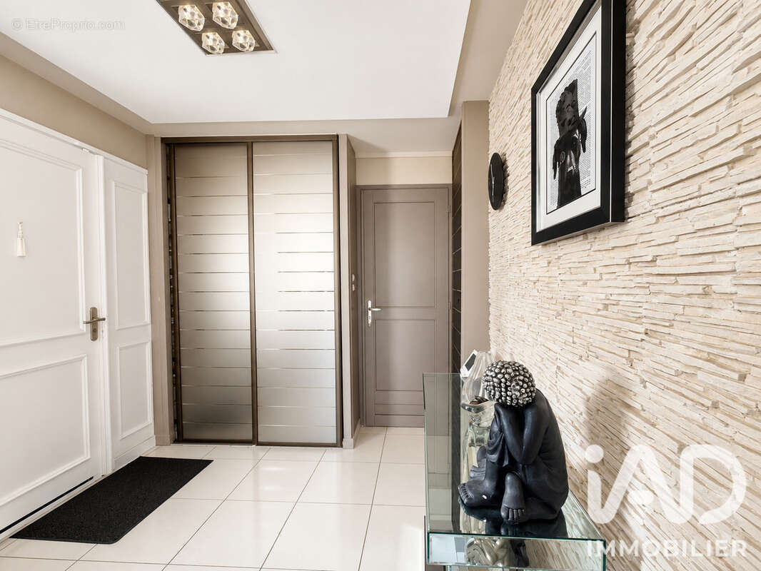 Maison 193 m² à Talmont-Saint-Hilaire  - photo 2