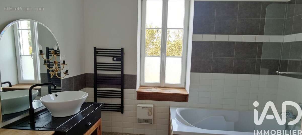 Maison 172 m² à Savennes  - photo 8