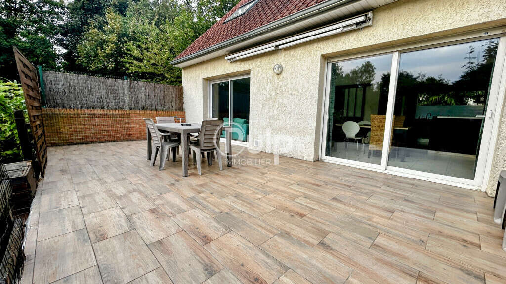 Maison à COURRIERES