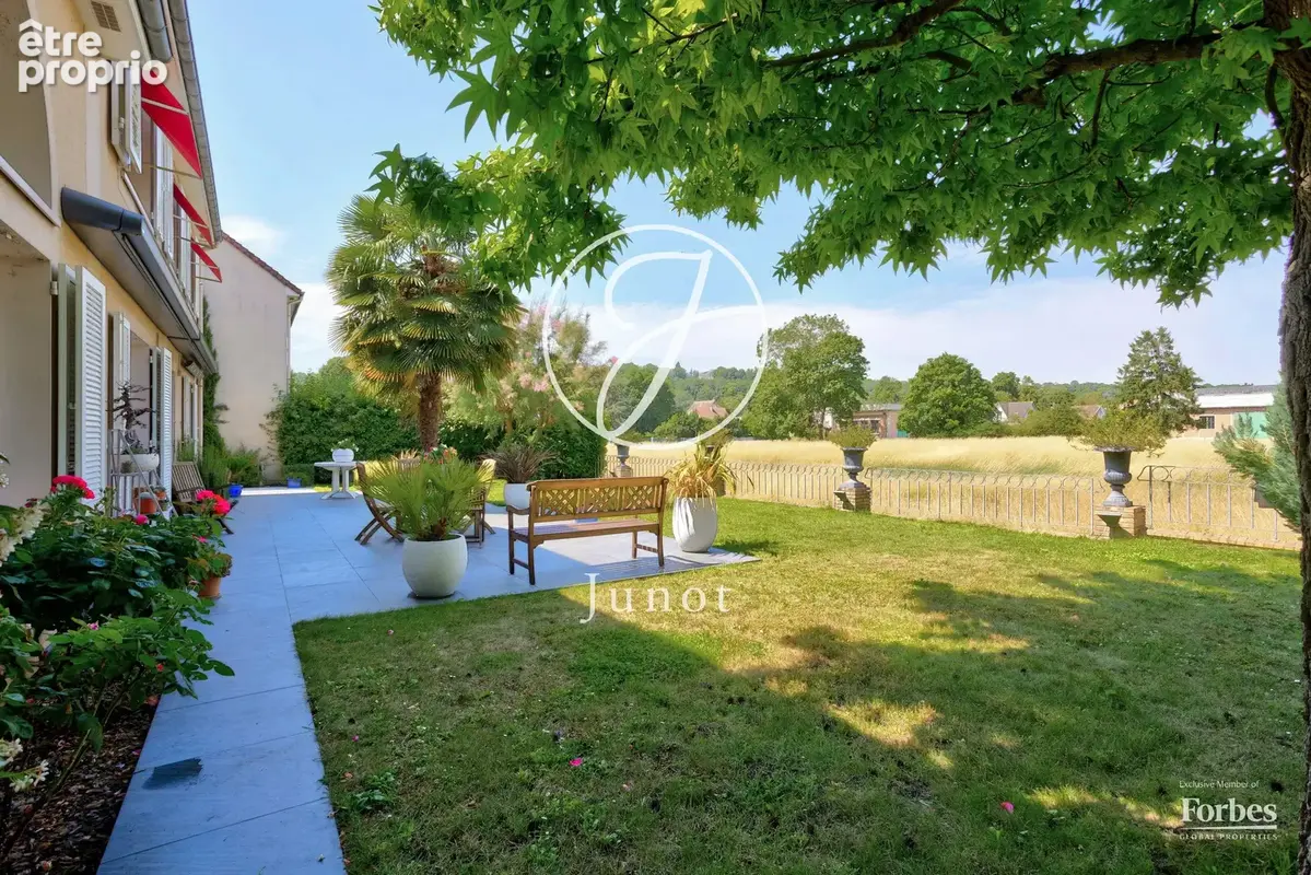 Croissy-sur-Seine - CENTRE-VILLE - Maison - 5 chambres - 179.02m² - Terrain 587m². - photo 30