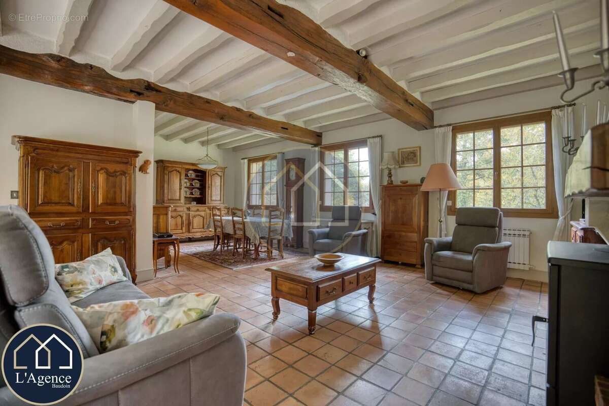 Maison à SAINT-PREST