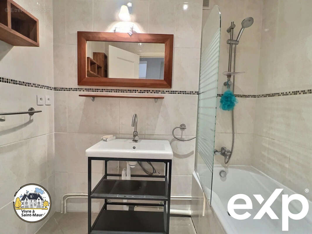 Appartement à SAINT-MAUR-DES-FOSSES