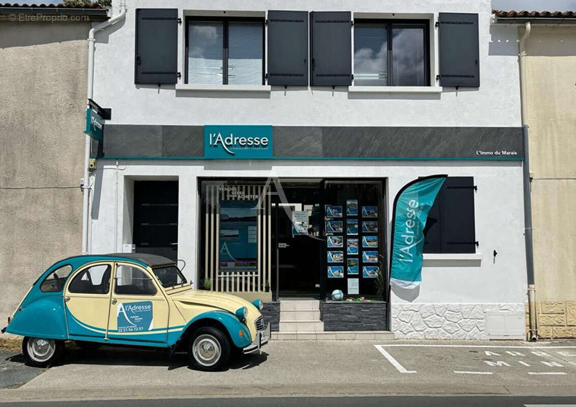 Terrain à LE POIRE-SUR-VELLUIRE