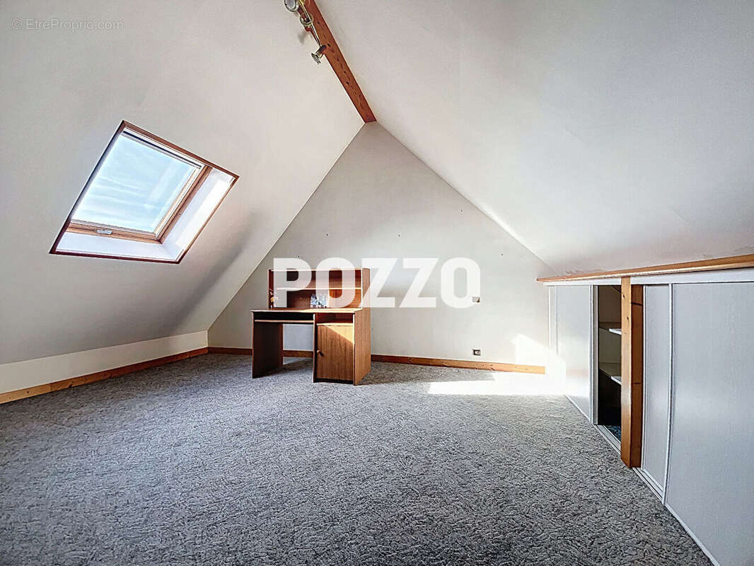 Maison à SAINT-PLANCHERS