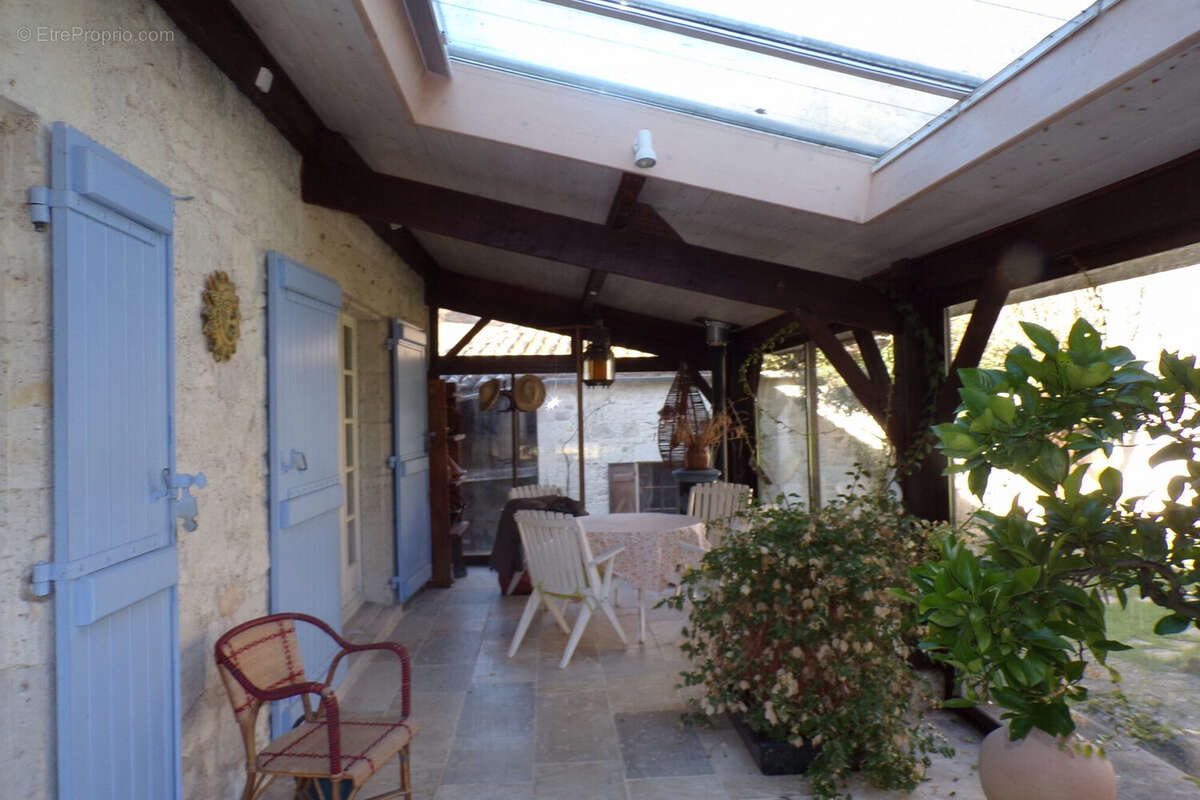 Maison 167 m² à Puymirol  - photo 6