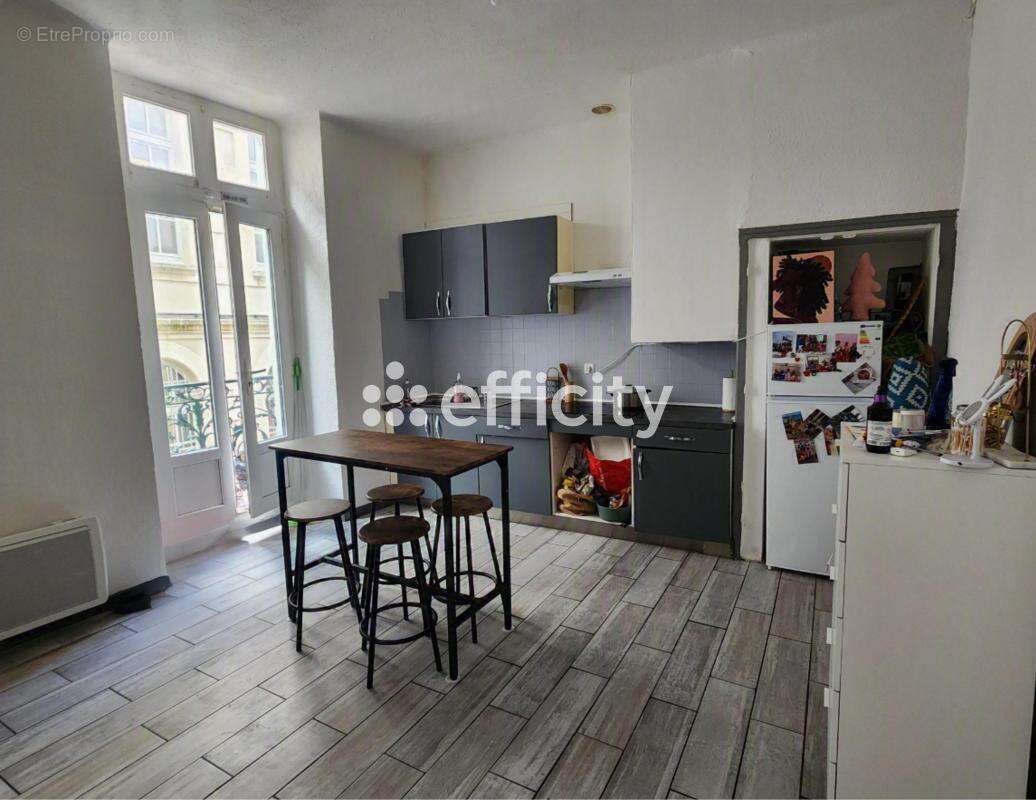 Appartement 270 m² à Beziers  - photo 2