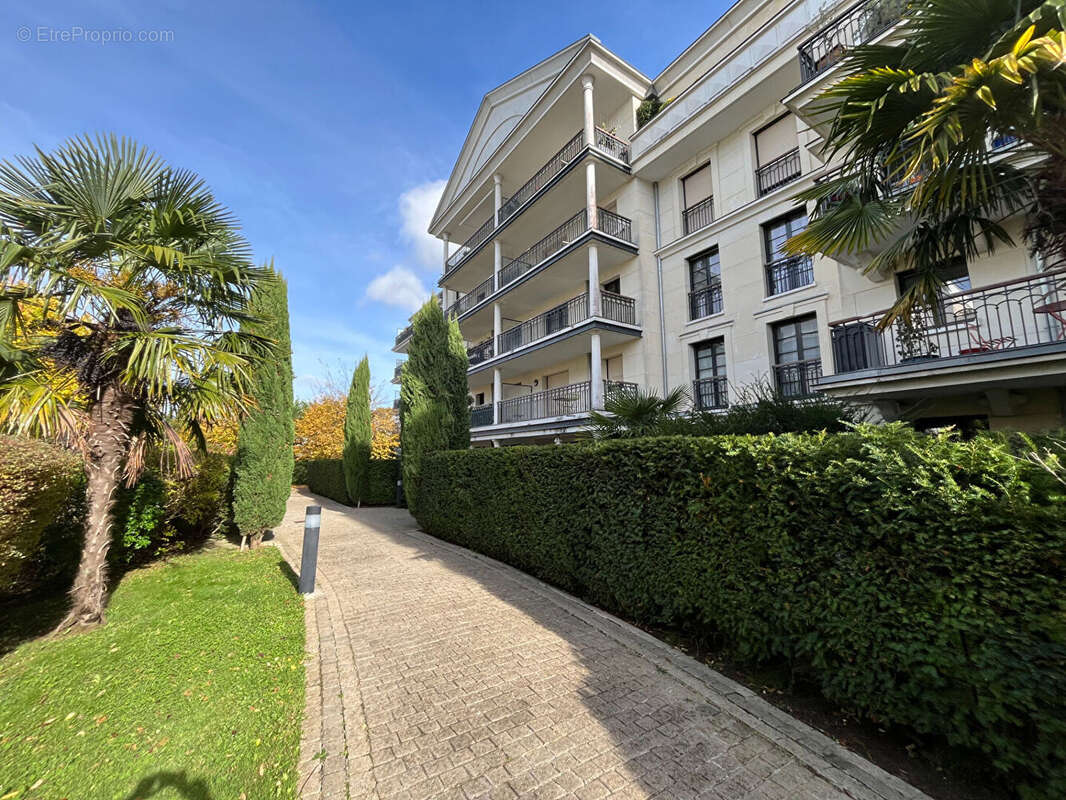 Appartement à LE PLESSIS-ROBINSON