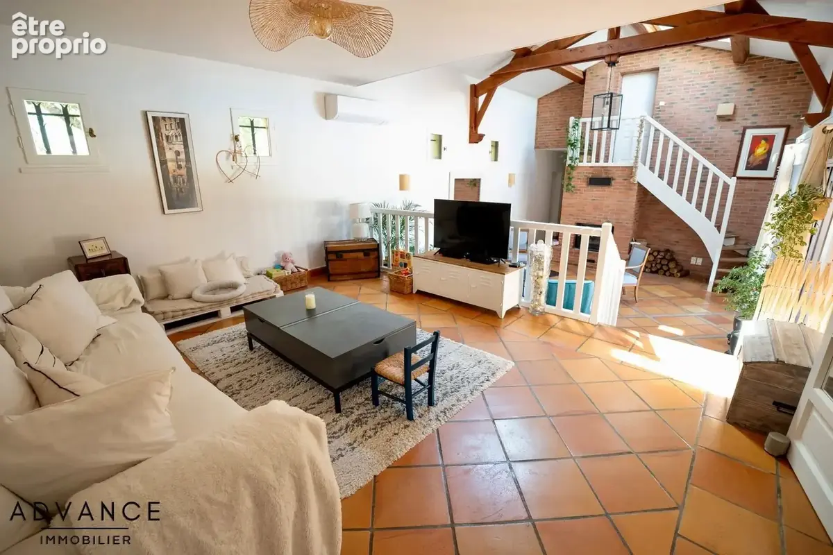 Maison 12 pièces 395 m² à vendre à Orgueil (82370) - photo 2