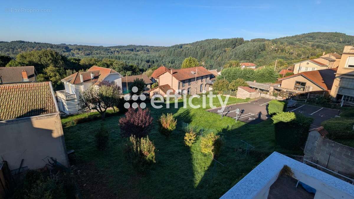 Maison 96 m² à Saint-Remy-Sur-Durolle  - photo 4
