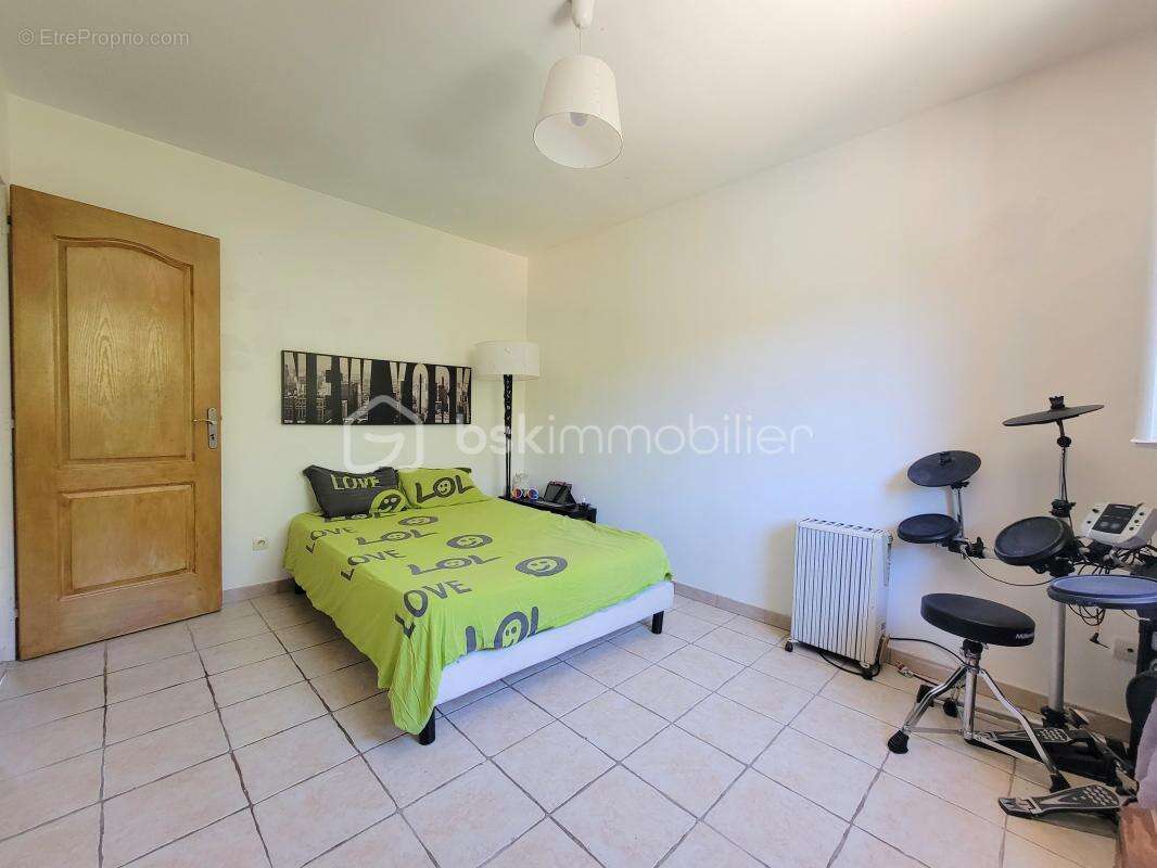 Maison à SOLLIES-TOUCAS