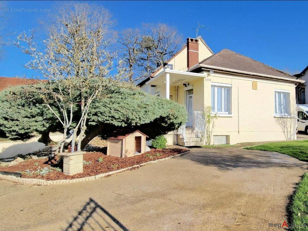 Maison à PLAISIR