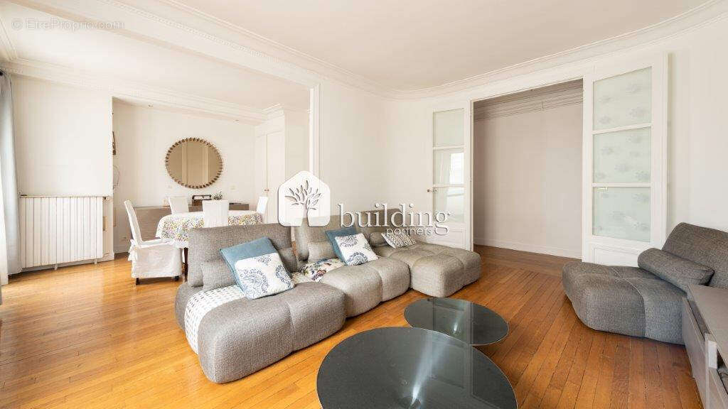 Appartement à NEUILLY-SUR-SEINE