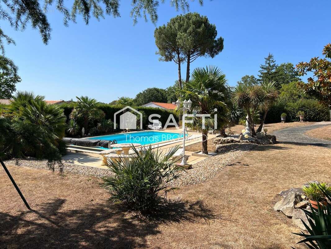 Maison 125 m² à Dompierre-Sur-Yon  - photo 2