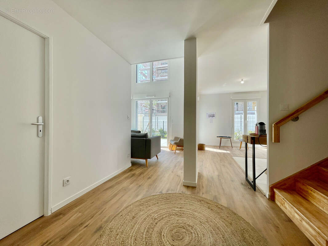 Appartement à LE BLANC-MESNIL