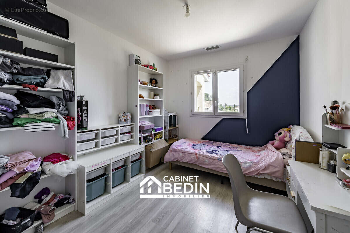 Maison 102 m² à Saint-Andre-De-Cubzac  - photo 8